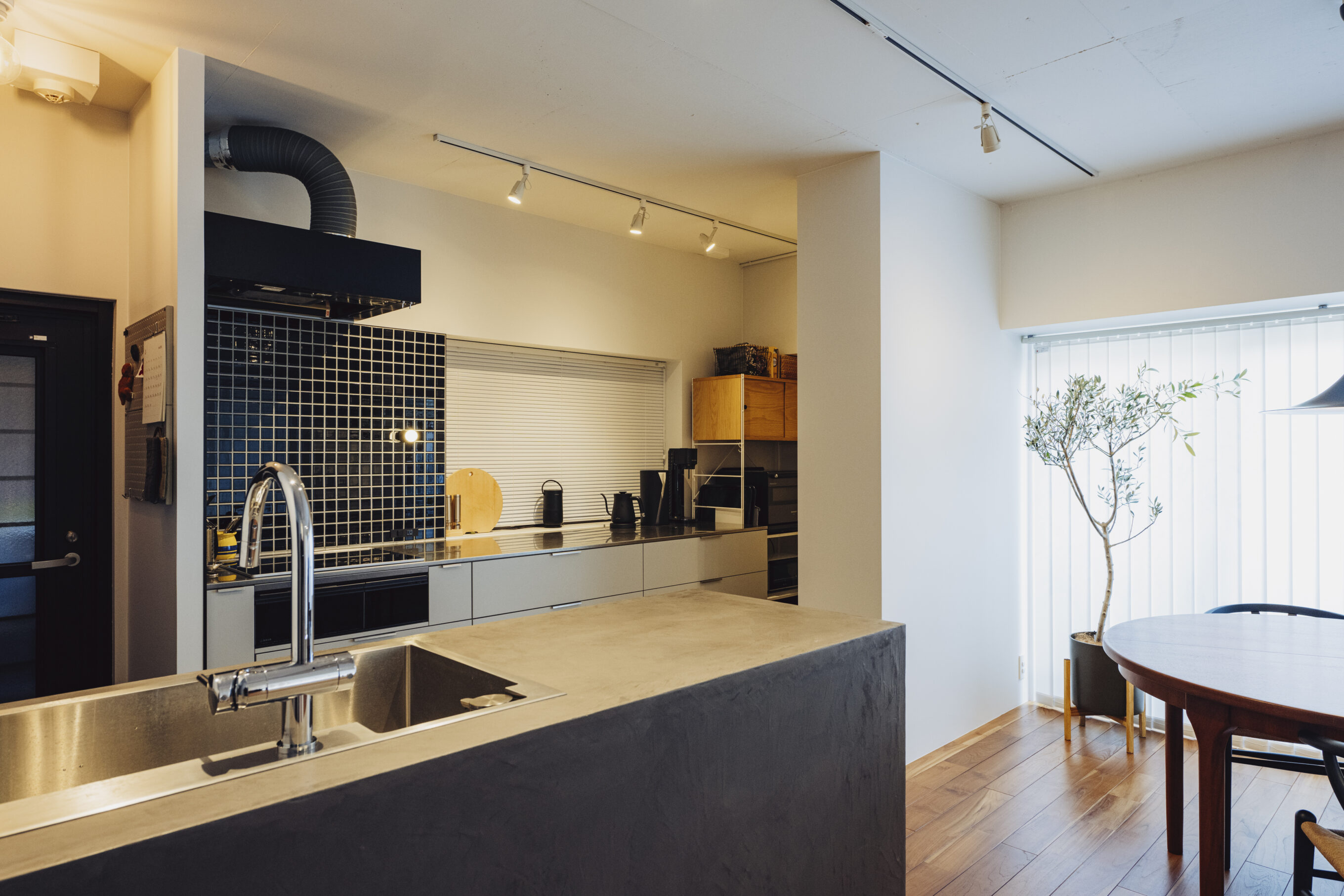 ASTER（アスター）の施工事例「column」施工ギャラリー